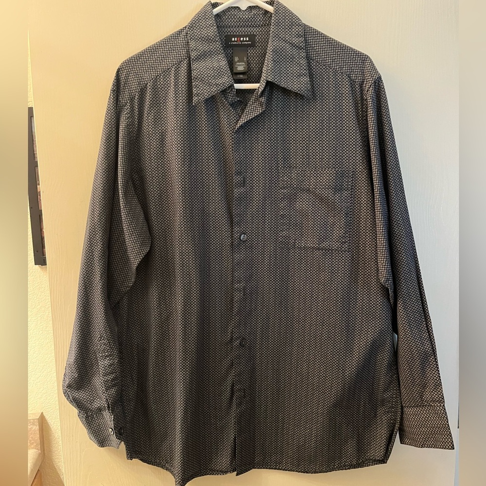 Axcess Men's Dark Gray Patterned Button Down Shirt
